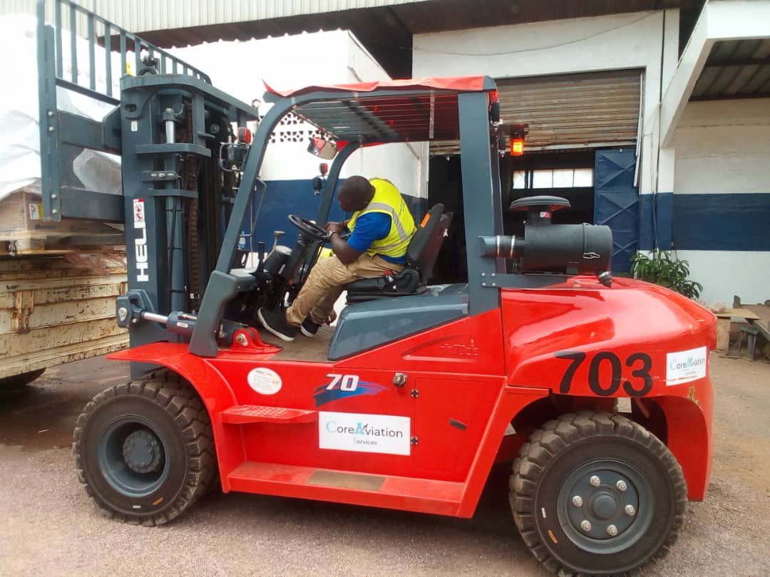Arrivage equipements humanitaires MSF 5